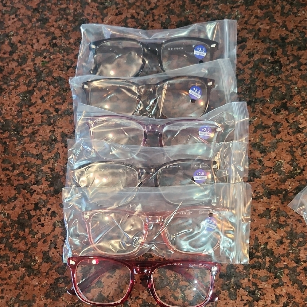 Elegant Black and Brown Glasses Set for Accessories. +2.50 Readers
